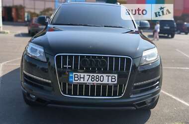 Внедорожник / Кроссовер Audi Q7 2014 в 