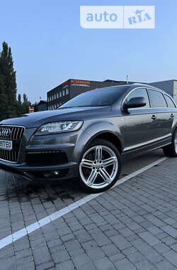 Позашляховик / Кросовер Audi Q7 2013 в Житомирі