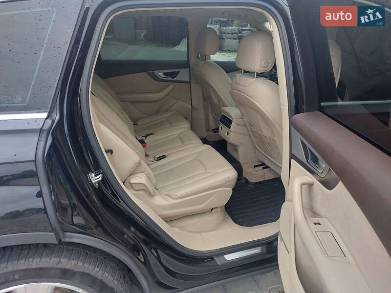 Позашляховик / Кросовер Audi Q7 2015 в Івано-Франківську