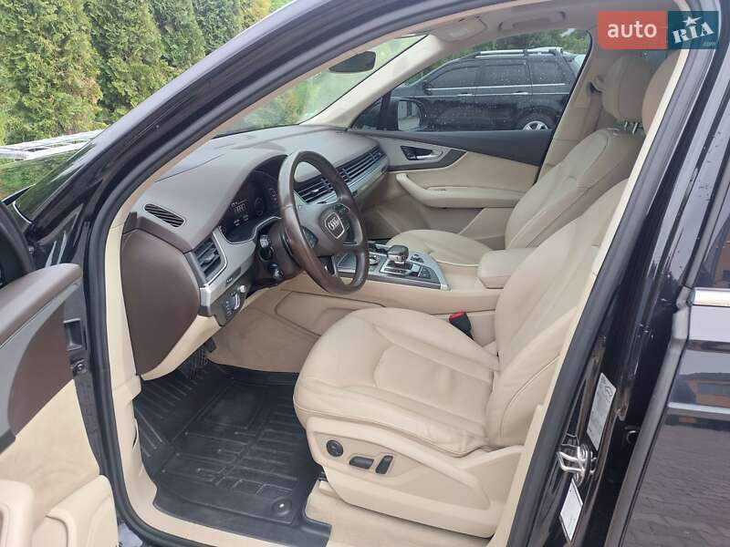 Позашляховик / Кросовер Audi Q7 2015 в Івано-Франківську