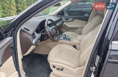 Внедорожник / Кроссовер Audi Q7 2015 в 