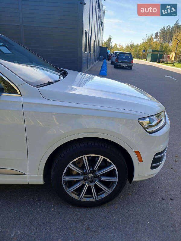 Позашляховик / Кросовер Audi Q7 2017 в Києві