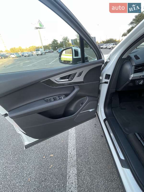 Внедорожник / Кроссовер Audi Q7 2017 в Киеве фото 22 Внедорожник / Кроссовер Audi Q7 2017 в Киеве