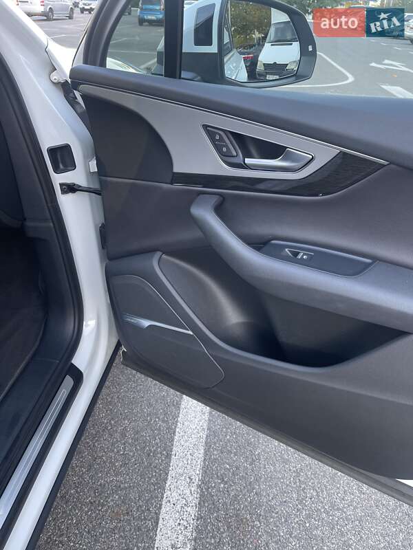 Внедорожник / Кроссовер Audi Q7 2017 в Киеве фото 18 Внедорожник / Кроссовер Audi Q7 2017 в Киеве