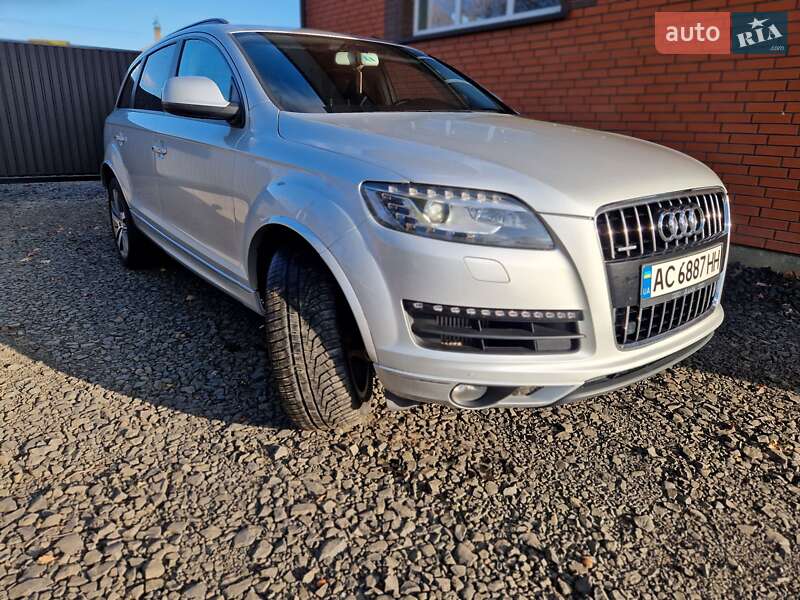 Позашляховик / Кросовер Audi Q7 2012 в Камені-Каширському