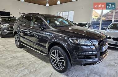 Внедорожник / Кроссовер Audi Q7 2012 в 
