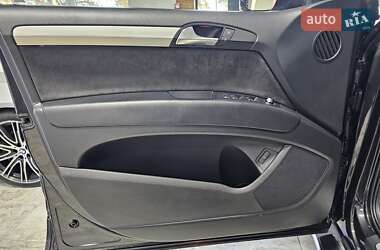 Внедорожник / Кроссовер Audi Q7 2012 в 
