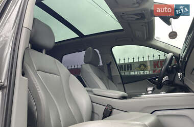 Позашляховик / Кросовер Audi Q7 2017 в 