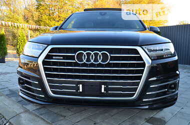 Позашляховик / Кросовер Audi Q7 2015 в Дрогобичі