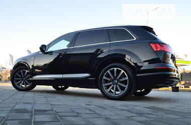 Позашляховик / Кросовер Audi Q7 2015 в Дрогобичі