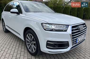 Внедорожник / Кроссовер Audi Q7 2018 в 