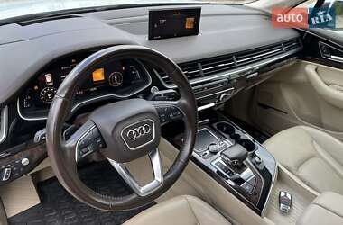 Внедорожник / Кроссовер Audi Q7 2018 в 