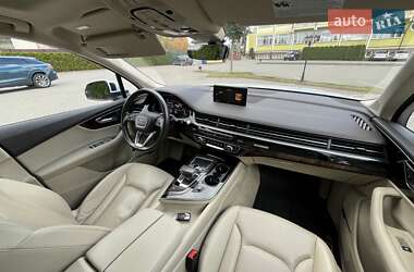 Внедорожник / Кроссовер Audi Q7 2018 в 