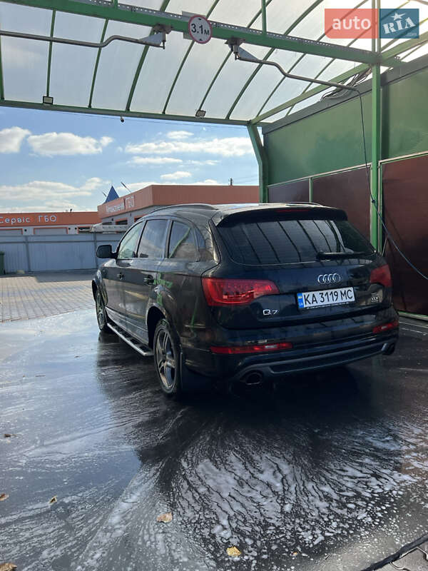 Внедорожник / Кроссовер Audi Q7 2013 в Киеве