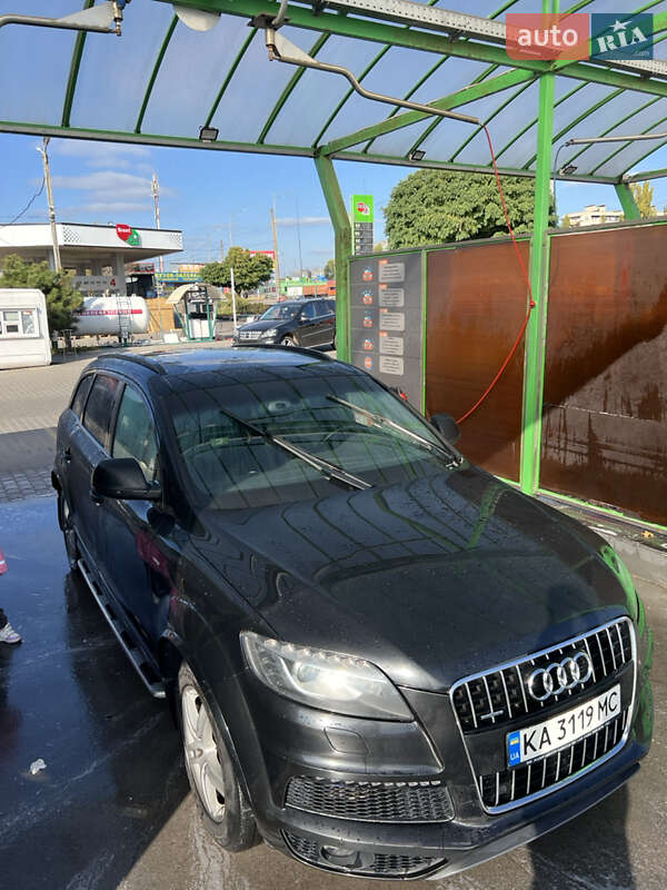 Внедорожник / Кроссовер Audi Q7 2013 в Киеве