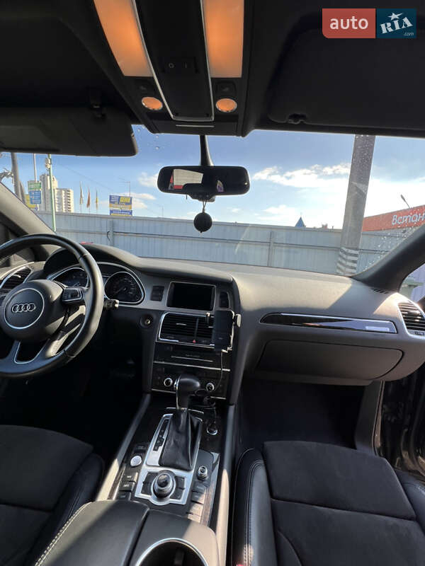 Внедорожник / Кроссовер Audi Q7 2013 в Киеве