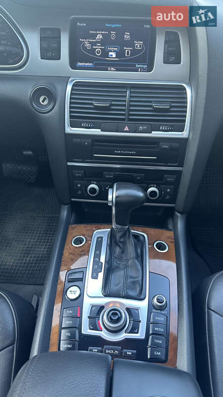 Позашляховик / Кросовер Audi Q7 2013 в Ладижині