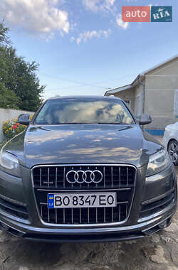Внедорожник / Кроссовер Audi Q7 2015 в 