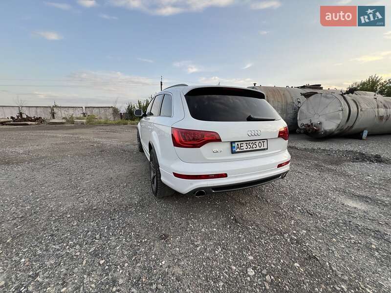 Внедорожник / Кроссовер Audi Q7 2013 в Днепре