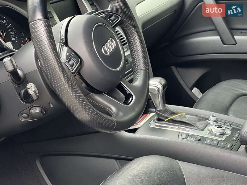 Внедорожник / Кроссовер Audi Q7 2013 в Днепре