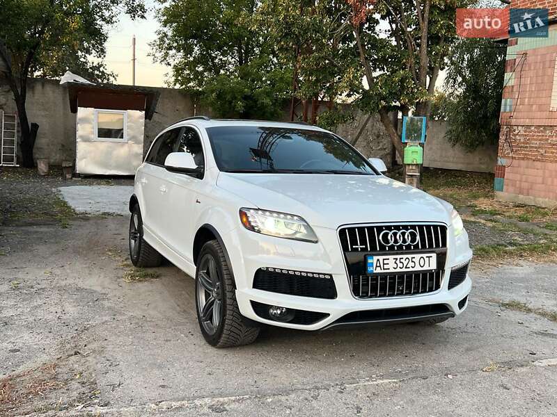 Внедорожник / Кроссовер Audi Q7 2013 в Днепре
