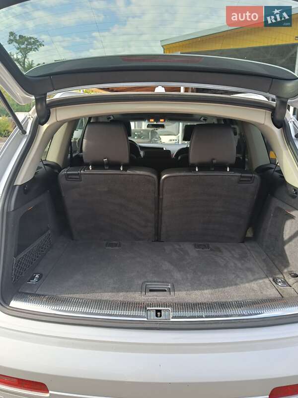 Внедорожник / Кроссовер Audi Q7 2015 в Черкассах