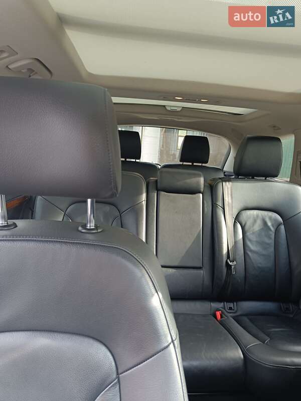 Внедорожник / Кроссовер Audi Q7 2015 в Черкассах