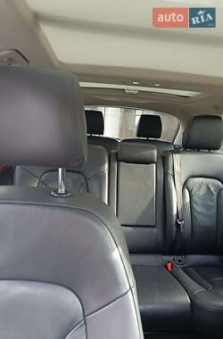 Внедорожник / Кроссовер Audi Q7 2015 в 