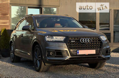 Позашляховик / Кросовер Audi Q7 2017 в Львові