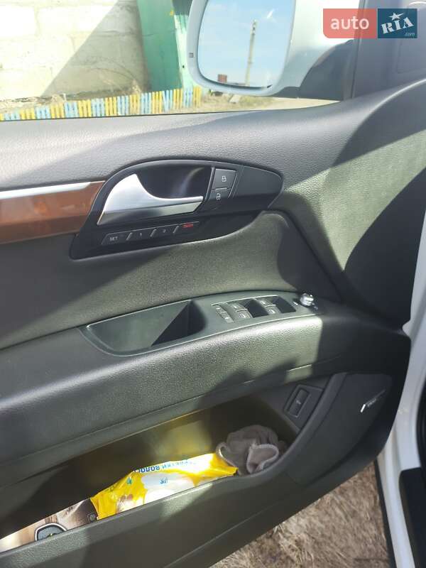 Позашляховик / Кросовер Audi Q7 2010 в Запоріжжі