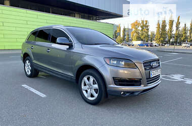 Позашляховик / Кросовер Audi Q7 2012 в Києві