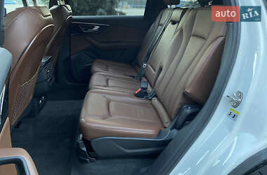 Внедорожник / Кроссовер Audi Q7 2019 в 