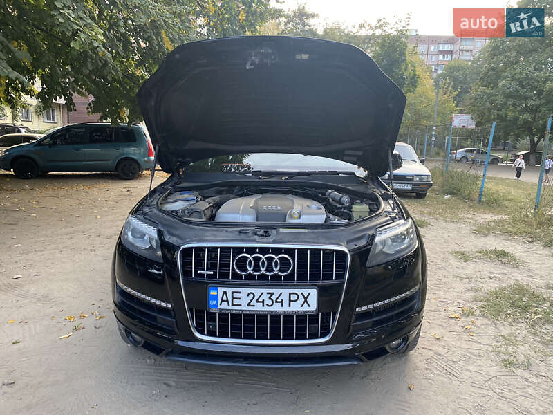 Внедорожник / Кроссовер Audi Q7 2014 в Днепре