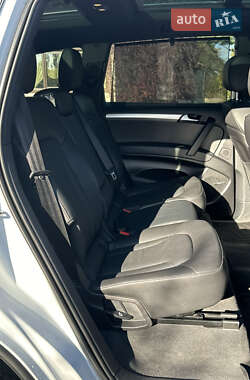 Внедорожник / Кроссовер Audi Q7 2015 в 