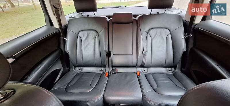 Позашляховик / Кросовер Audi Q7 2015 в Миколаєві
