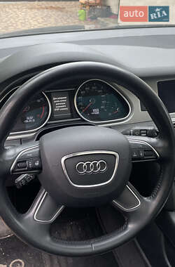 Внедорожник / Кроссовер Audi Q7 2015 в Миргороде
