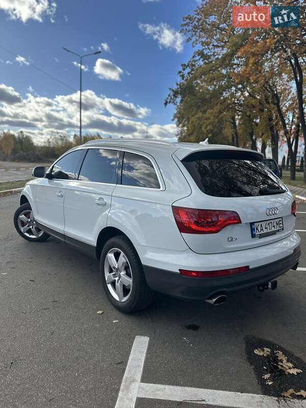 Позашляховик / Кросовер Audi Q7 2012 в Києві