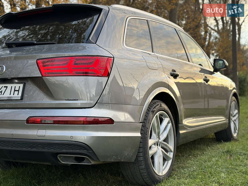 Позашляховик / Кросовер Audi Q7 2017 в Вінниці
