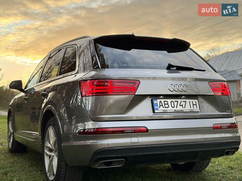 Позашляховик / Кросовер Audi Q7 2017 в Вінниці