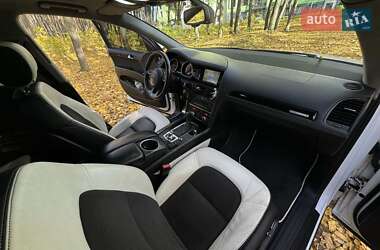 Внедорожник / Кроссовер Audi Q7 2011 в 