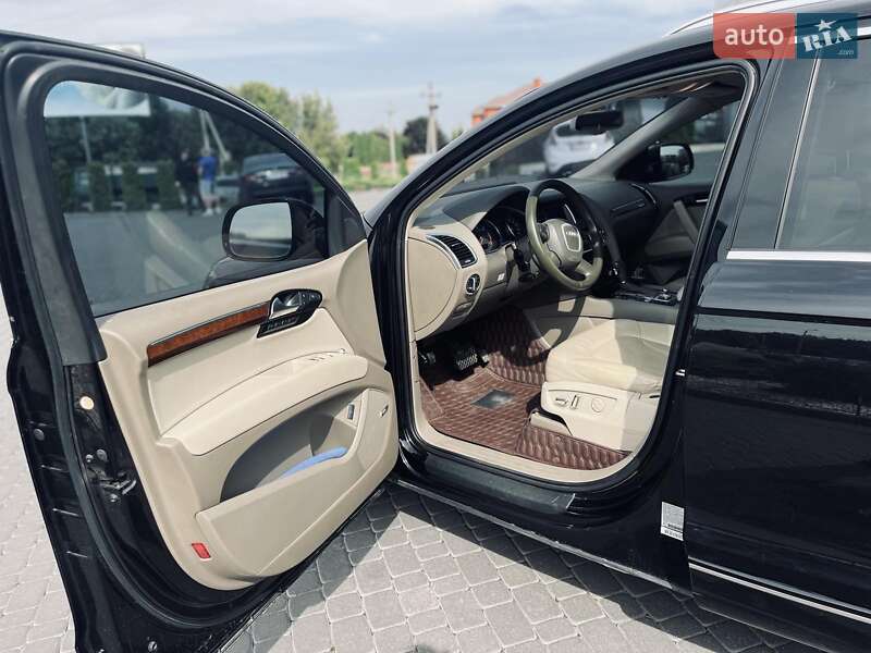 Позашляховик / Кросовер Audi Q7 2010 в Хмельницькому