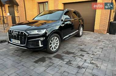 Позашляховик / Кросовер Audi Q7 2019 в Києві