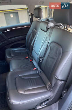 Внедорожник / Кроссовер Audi Q7 2011 в 