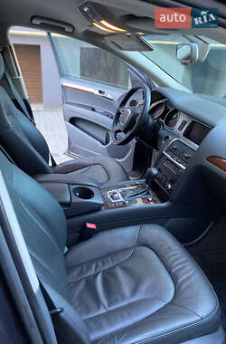 Внедорожник / Кроссовер Audi Q7 2011 в 