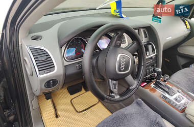 Позашляховик / Кросовер Audi Q7 2008 в 