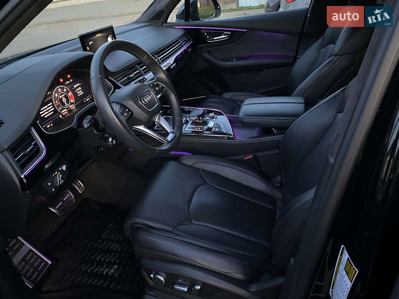 Позашляховик / Кросовер Audi Q7 2017 в Львові