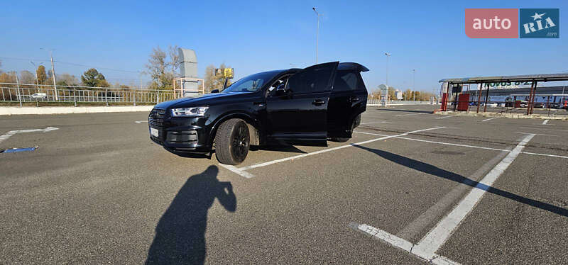 Позашляховик / Кросовер Audi Q7 2016 в Києві фото 14 Позашляховик / Кросовер Audi Q7 2016 в Києві
