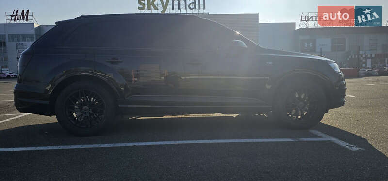 Позашляховик / Кросовер Audi Q7 2016 в Києві фото 34 Позашляховик / Кросовер Audi Q7 2016 в Києві