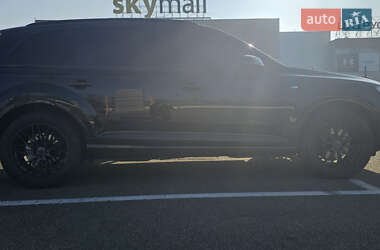 Позашляховик / Кросовер Audi Q7 2016 в 