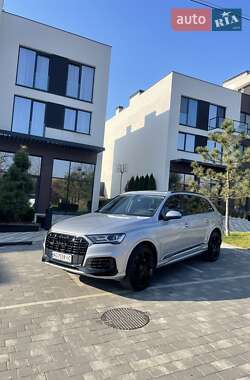 Внедорожник / Кроссовер Audi Q7 2019 в 